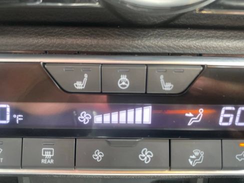 Certified 2025 Nissan Sentra SR w/ SR Premium Package FWD image 32