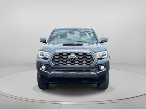 Used 2021 Toyota Tacoma TRD Sport w/ Technology Package AWD/4WD image 9