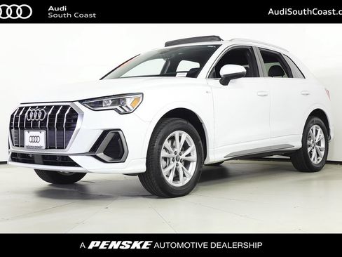 Used 2023 Audi Q3 2.0T Premium w/ Convenience Package AWD/4WD image 1