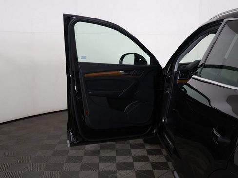 Used 2023 Audi Q5 2.0T Premium w/ Convenience Package AWD/4WD image 20