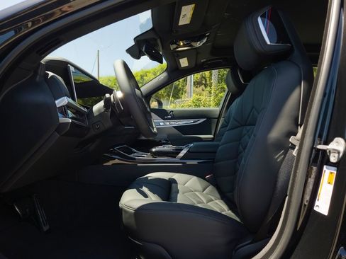 New 2026 BMW 740i w/ Premium Package RWD image 7