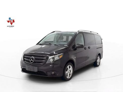 Used 2016 Mercedes-Benz Metris Passenger image 5