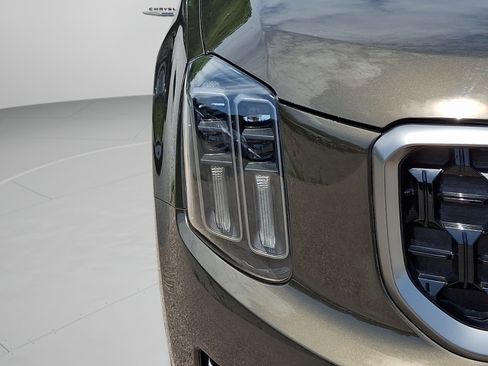 Used 2023 Kia Telluride EX X-Line AWD/4WD image 30