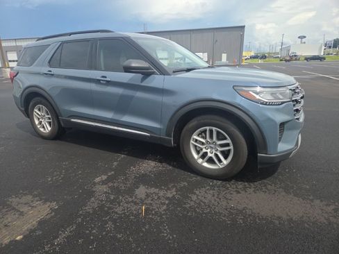 Used 2025 Ford Explorer Active RWD image 20
