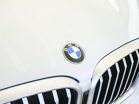 Used 2024 BMW X3 sDrive30i w/ Premium Package RWD image 8
