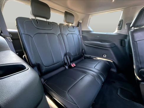 Used 2021 Jeep Grand Cherokee L Limited RWD image 23