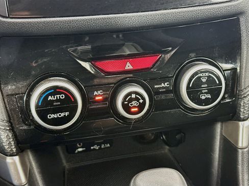 Used 2019 Subaru Forester Premium AWD/4WD image 23
