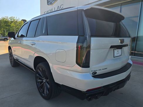 Used 2025 Cadillac Escalade V w/ LPO, Floor Liner Package AWD/4WD image 5
