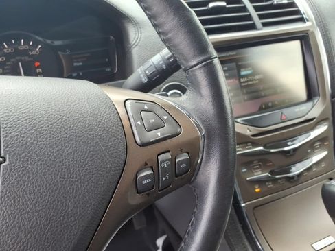 Used 2015 Lincoln MKX AWD w/ Equipment Group 102A image 16
