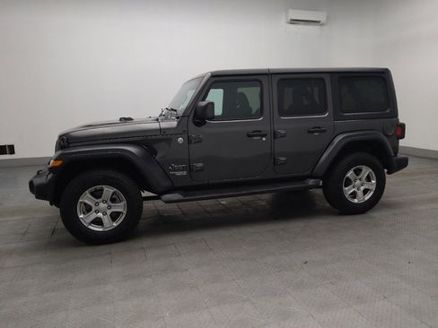 Used 2019 Jeep Wrangler Unlimited Sport S AWD/4WD image 2