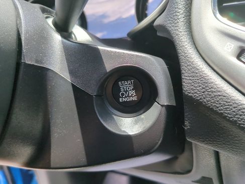 Used 2021 Jeep Compass Latitude w/ Sun and Sound Group FWD image 30
