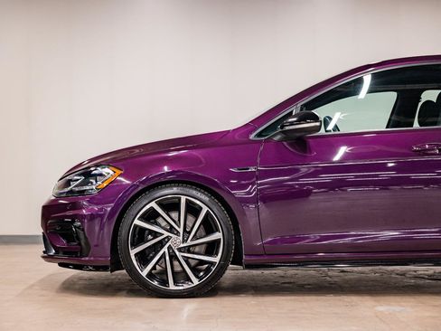 Used 2018 Volkswagen Golf R 4-Door AWD/4WD image 27
