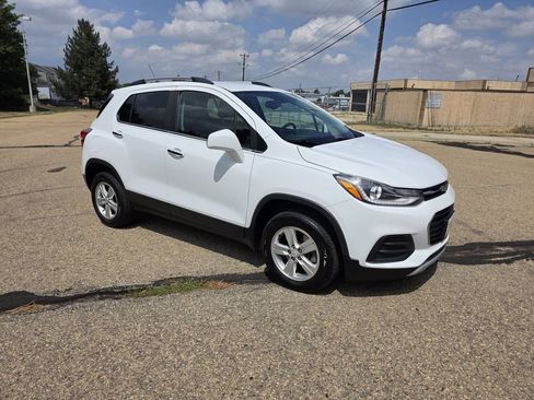 Used 2018 Chevrolet Trax LT w/ LT Convenience Package AWD/4WD image 10