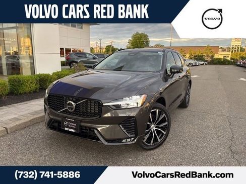 Used 2025 Volvo XC60 B5 Plus AWD/4WD image 1