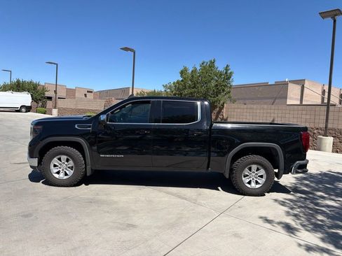 Used 2023 GMC Sierra 1500 SLE RWD image 3