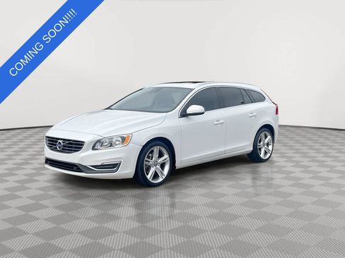 Used 2016 Volvo V60 T5 Premier AWD/4WD image 4