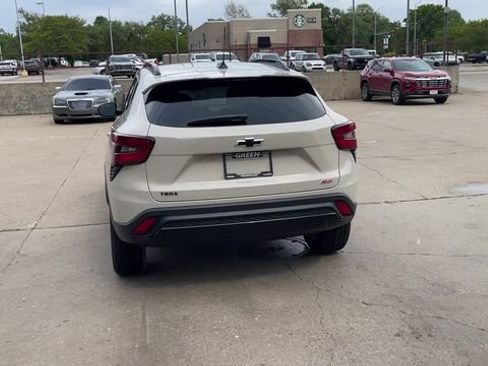Used 2026 Chevrolet Trax RS w/ Driver Confidence Package FWD image 7