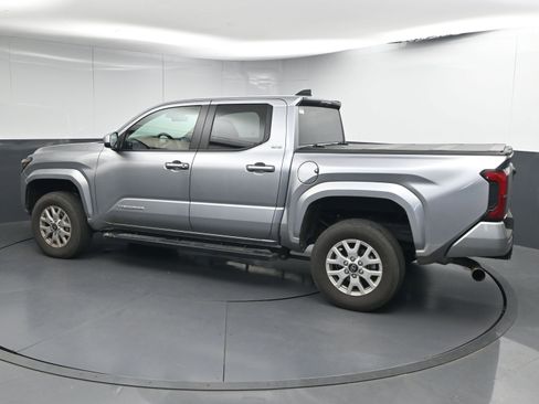 Certified 2025 Toyota Tacoma SR5 image 6