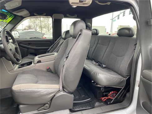 Used 2004 Chevrolet Silverado 1500 W/T w/ Light Duty Power Package image 16