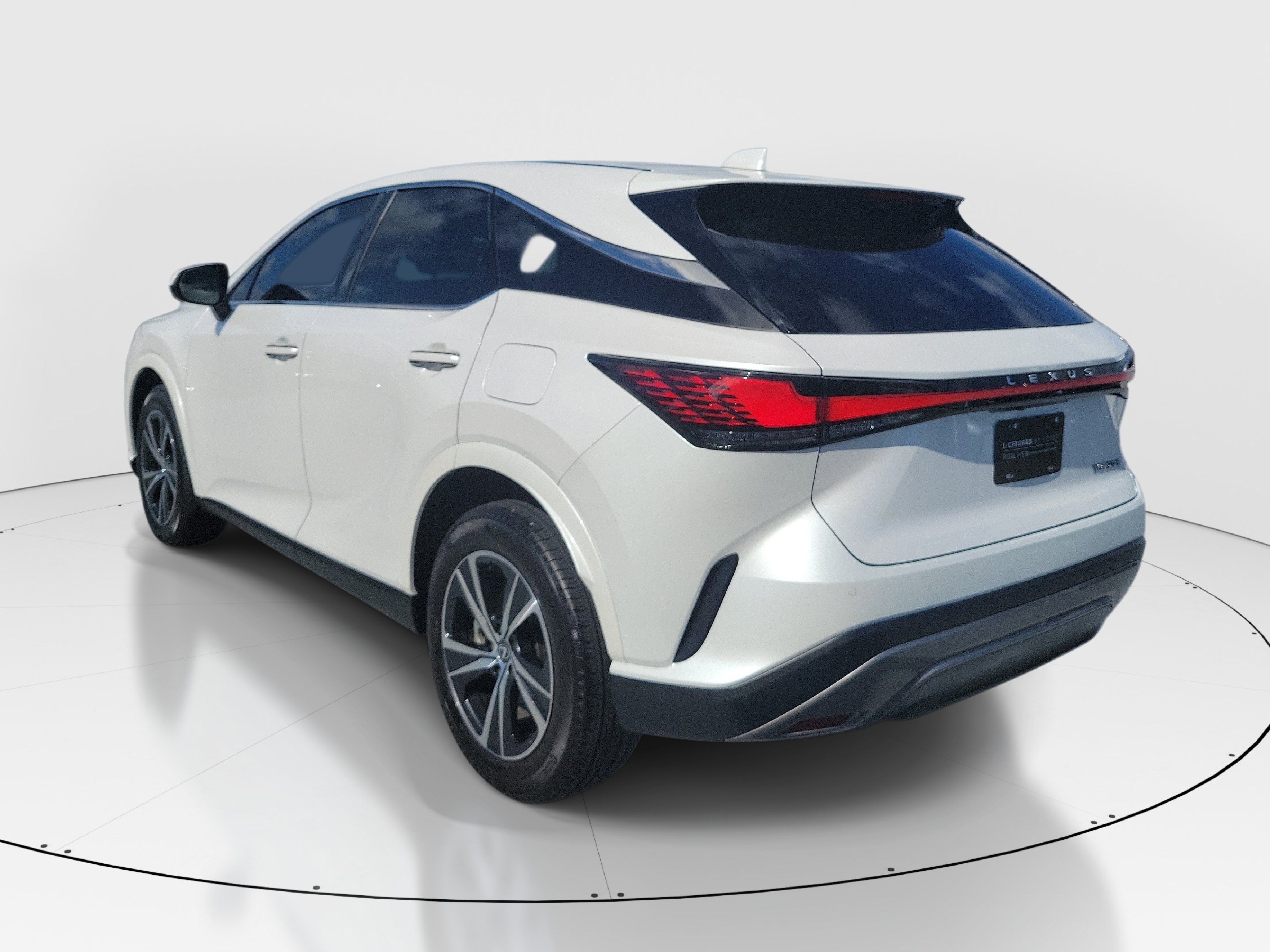 Certified 2024 Lexus RX 350 FWD w/ Technology Package image 4