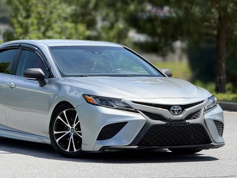 Used 2018 Toyota Camry SE w/ Convenience Package FWD image 47