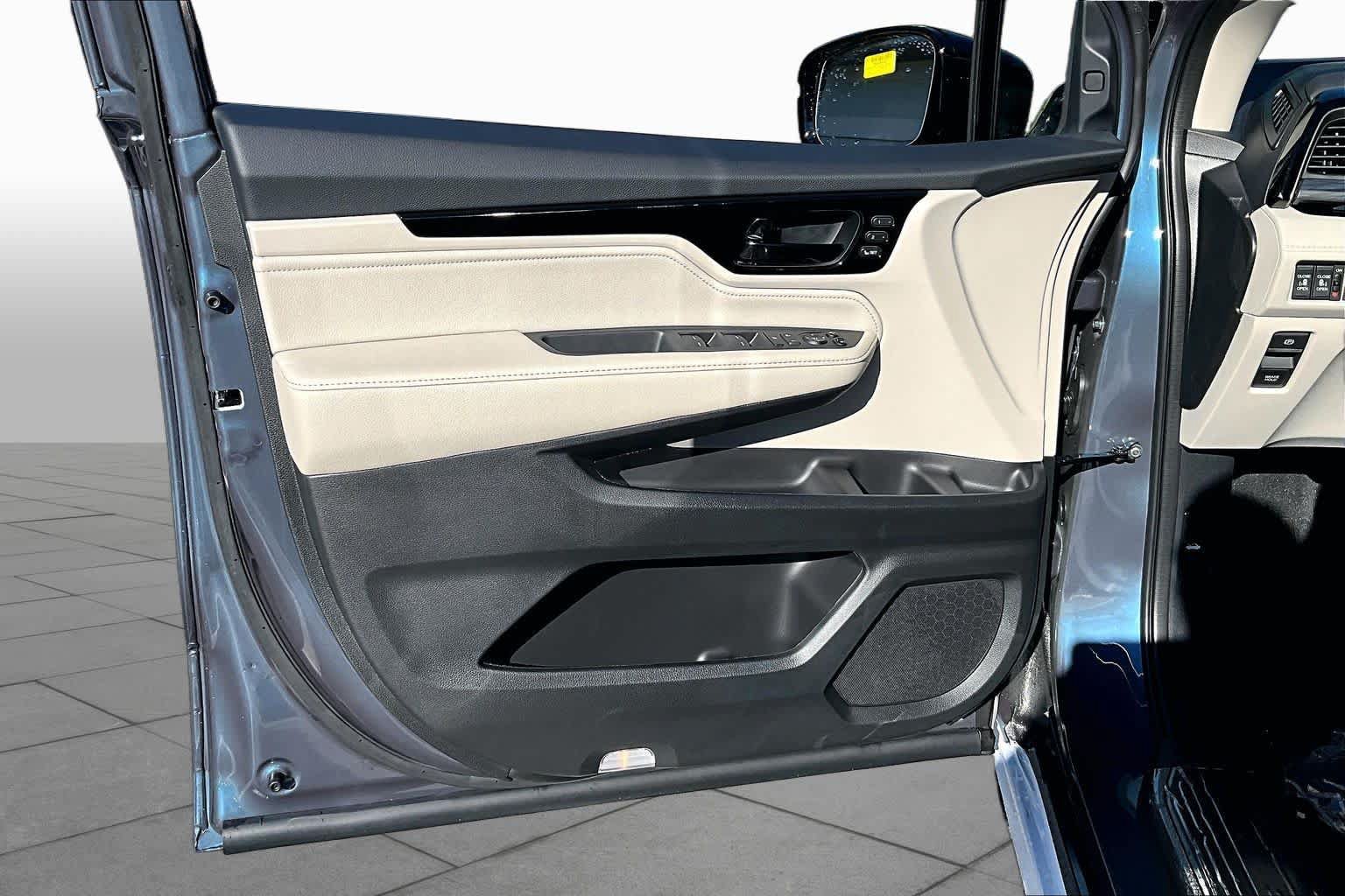 New 2027 Honda Odyssey Elite image 13