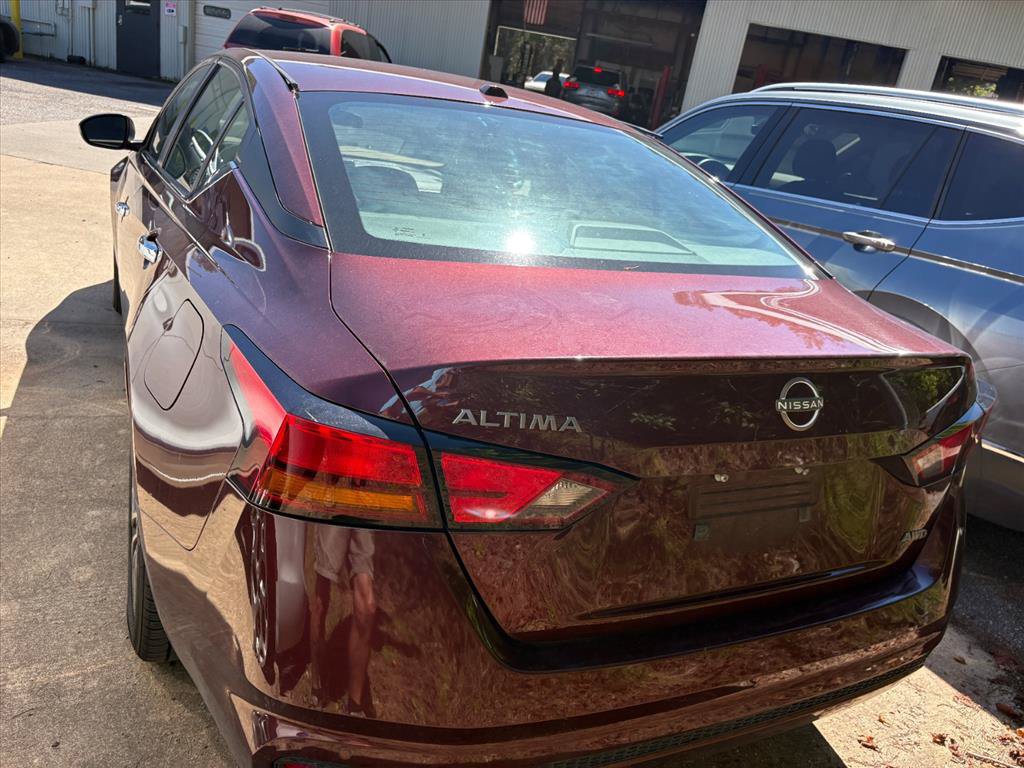 Used 2025 Nissan Altima 2.5 SV AWD/4WD image 7