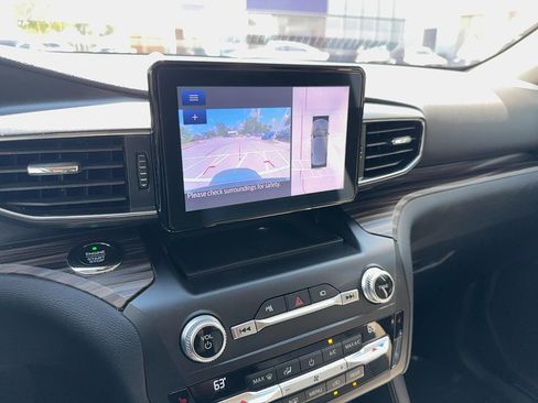 Used 2020 Ford Explorer Limited image 25