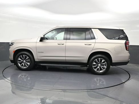 Used 2022 Chevrolet Tahoe LT w/ Luxury Package RWD image 2