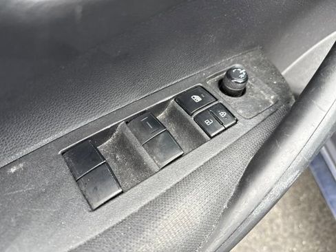 Used 2021 Toyota Corolla LE image 19