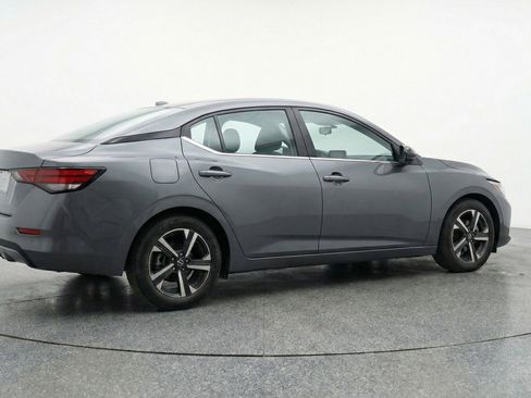 Used 2025 Nissan Sentra SV image 9