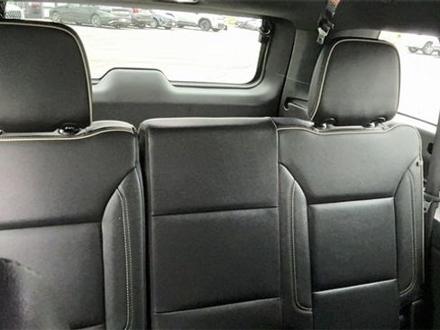 Used 2021 GMC Yukon XL SLT image 30