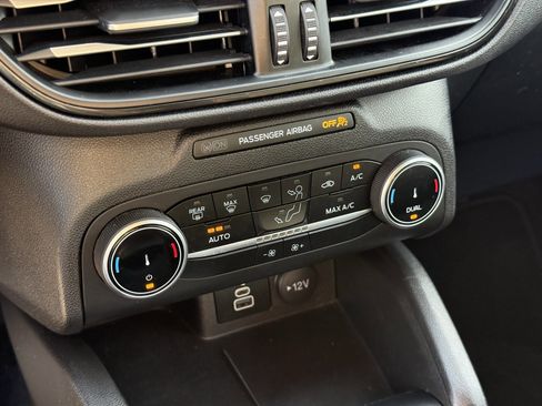 Used 2025 Ford Escape ST-Line image 22