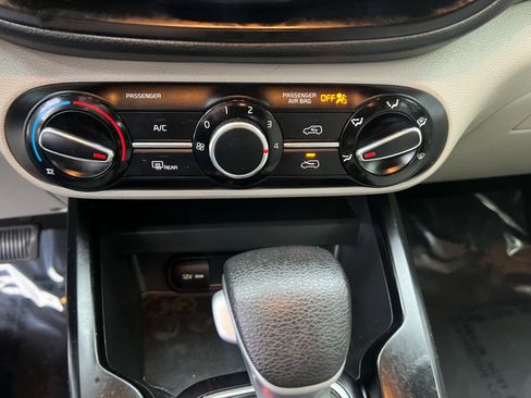 Used 2021 Kia Soul LX FWD image 27