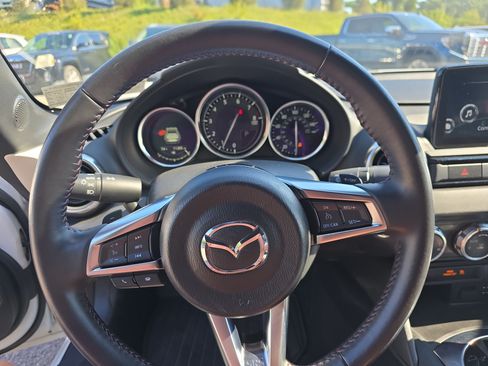 Used 2019 MAZDA MX-5 Miata RF Grand Touring RWD image 14