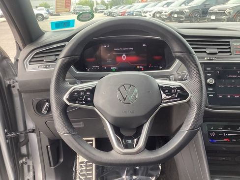 Used 2024 Volkswagen Tiguan SE R-Line AWD/4WD image 17