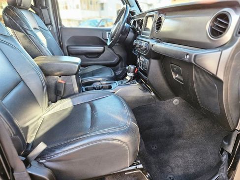 Used 2020 Jeep Gladiator Sport w/ Quick Order Package 24S image 8