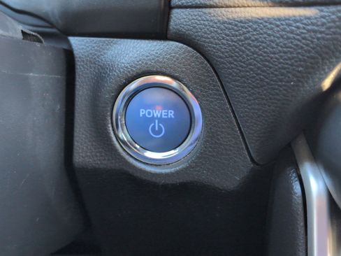 Used 2019 Toyota RAV4 XLE image 23