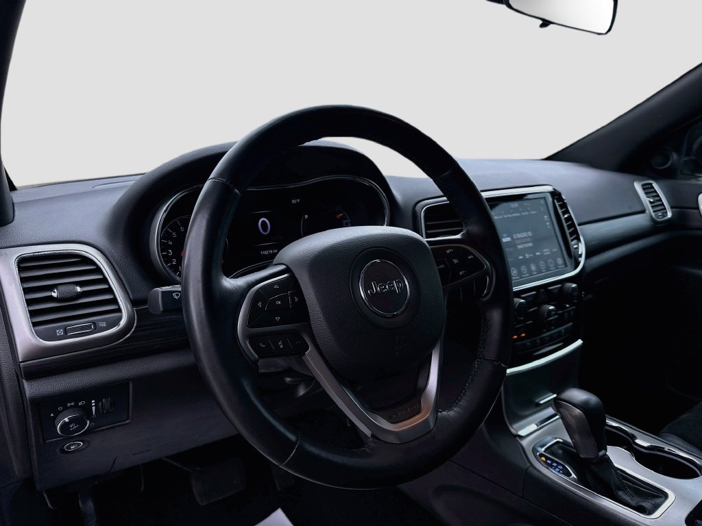 Used 2021 Jeep Grand Cherokee Laredo X AWD/4WD image 9