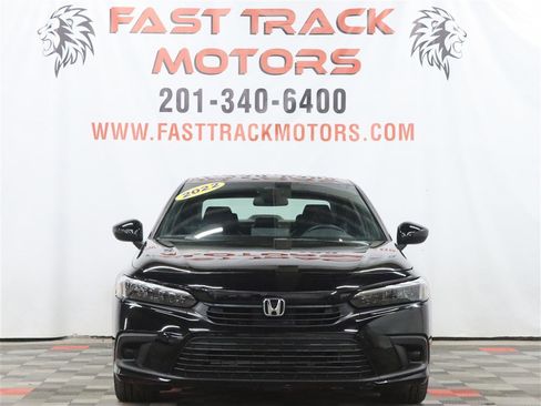 Used 2022 Honda Civic Sport image 2