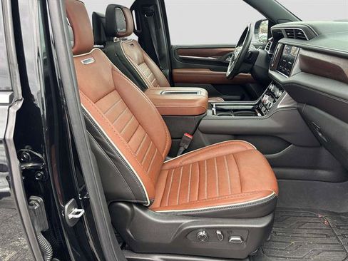 Used 2023 GMC Yukon Denali Ultimate image 19