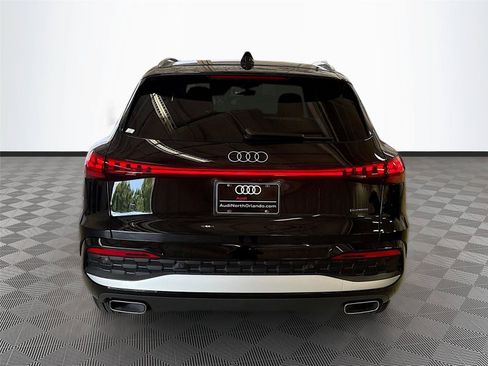 Certified 2025 Audi Q5 Premium w/ Convenience Package AWD/4WD image 6