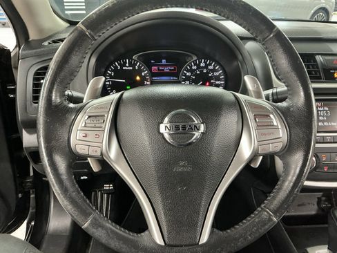 Used 2017 Nissan Altima 2.5 SR w/ Midnight Edition Package image 9