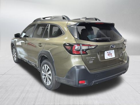 Certified 2024 Subaru Outback Premium AWD/4WD image 5