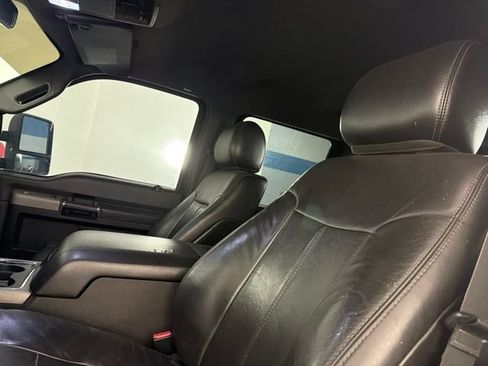 Used 2013 Ford F250 Lariat w/ Lariat Interior Pkg AWD/4WD image 11