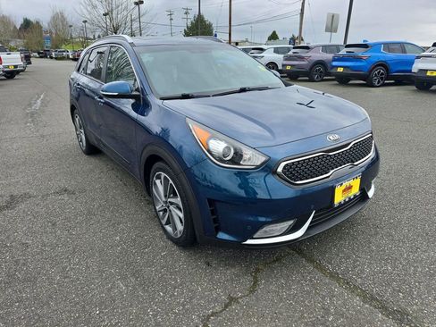 Used 2017 Kia Niro Touring image 8