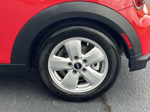 Used 2024 MINI Cooper 2-Door Hardtop FWD image 35