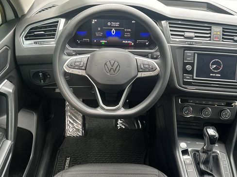 Used 2022 Volkswagen Tiguan S FWD image 15