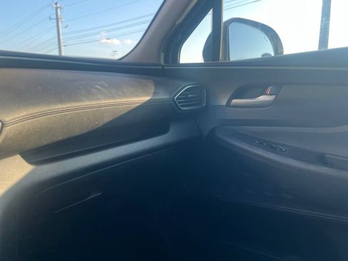 Used 2019 Hyundai Santa Fe SE AWD/4WD image 18
