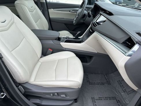 Certified 2023 Cadillac XT5 Premium Luxury w/ LPO, Floor Liner Package AWD/4WD image 29